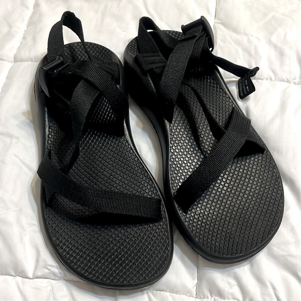 Chaco Womens 10 black sandles